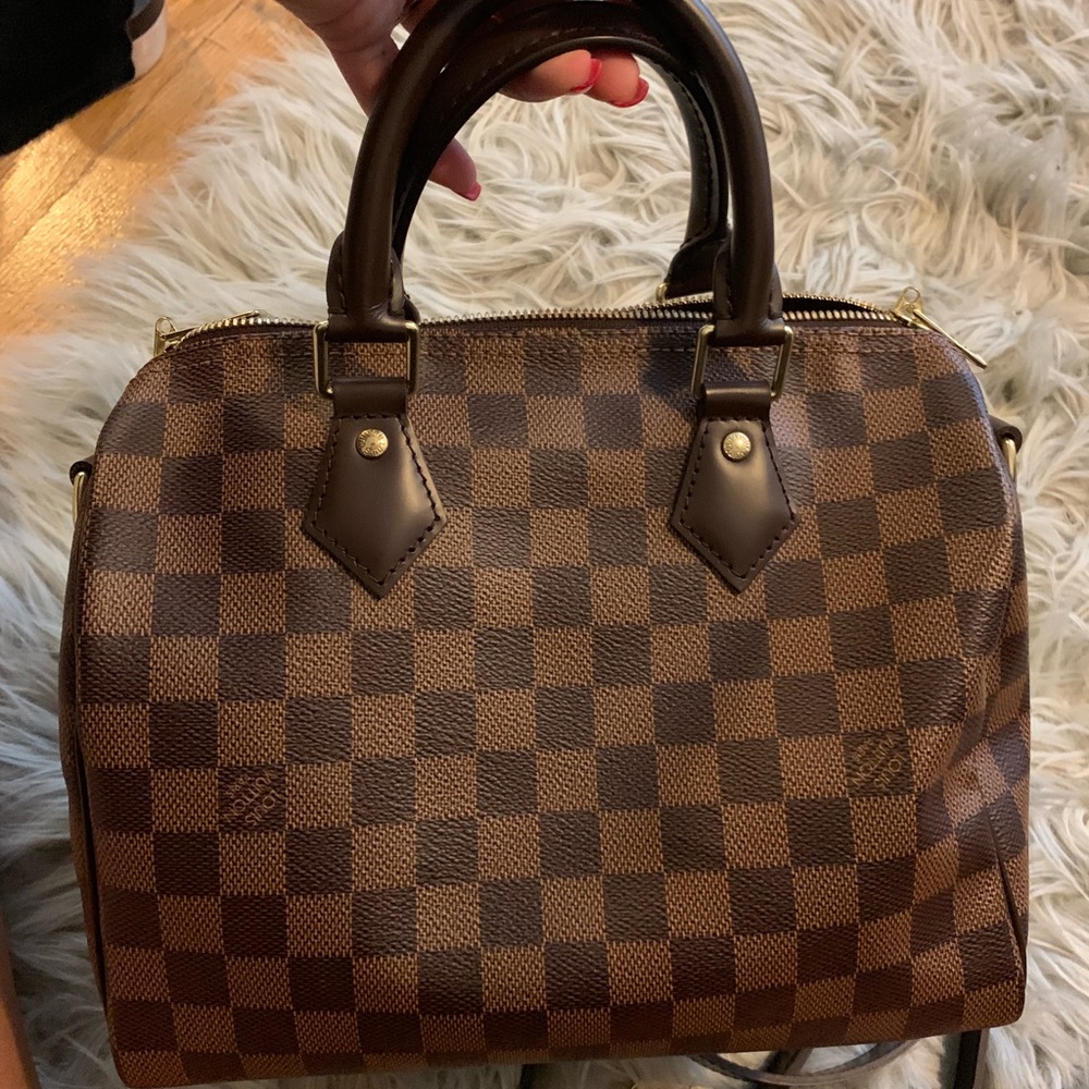 SOLD Louis Vuitton speedy bandouliere 25